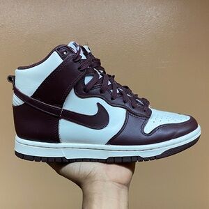 Nike Women’s Dunk High “Burgundy Crush” Size 6.5
